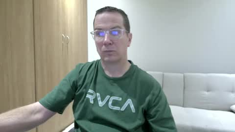 Snapshot of brettdj chatting on April 18, 7:07 pm Brett online show from April 18, 7:07 pm