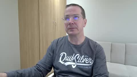 Snapshot of brettdj chatting on June 8, 2:17 pm Brett online show from June 8, 2:17 pm