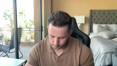 Snapshot of brettmycles chatting on September 23, 9:18 pm Brett Mycles online show from September 23, 9:18 pm
