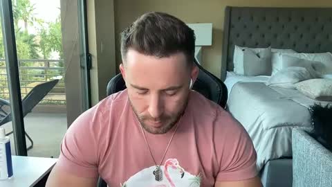 Snapshot of brettmycles chatting on September 29, 12:27 am Brett Mycles online show from September 29, 12:27 am