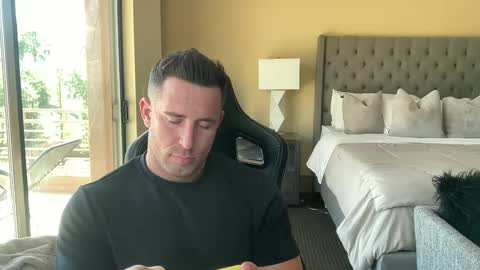 Snapshot of brettmycles chatting on October 2, 6:04 pm Brett Mycles online show from October 2, 6:04 pm