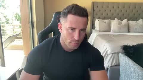 Snapshot of brettmycles chatting on October 3, 6:38 pm Brett Mycles online show from October 3, 6:38 pm