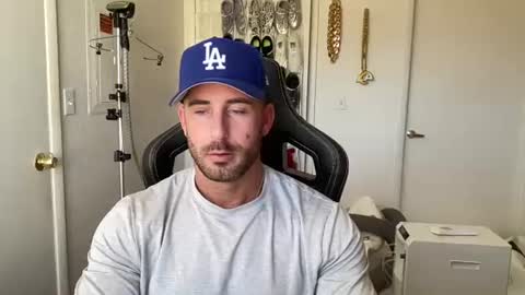 Brett Mycles online show from July 1, 9:58 pm