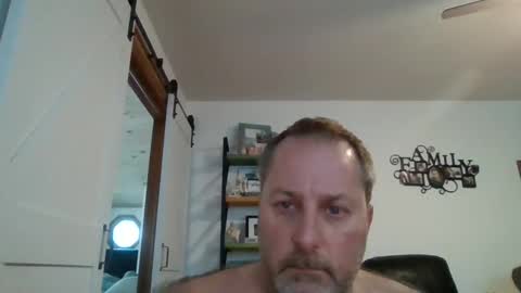 Snapshot of brettsky chatting on December 12, 7:37 pm hey online show from December 12, 7:37 pm