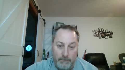 Snapshot of brettsky chatting on January 22, 9:54 pm hey online show from January 22, 9:54 pm