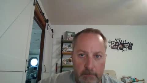 Snapshot of brettsky chatting on September 22, 12:29 pm hey online show from September 22, 12:29 pm