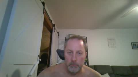 Snapshot of brettsky chatting on December 3, 1:02 am hey online show from December 3, 1:02 am