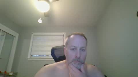 Snapshot of brettsky chatting on February 24, 11:03 pm hey online show from February 24, 11:03 pm