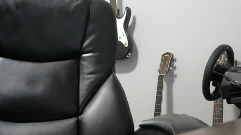 brian871001 online show from April 16, 6:41 pm