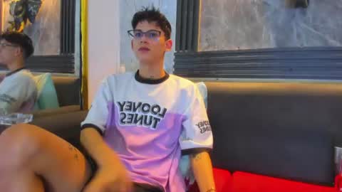 brian_hotof1 online show from June 28, 11:38 am