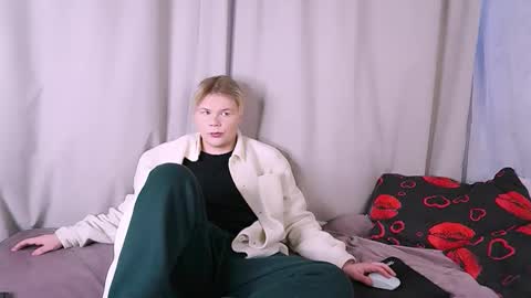 brian_mils online show from February 26, 12:59 pm