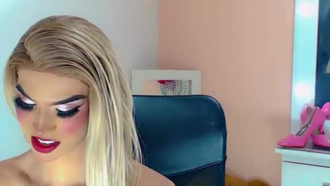 BRIANA online show from November 13, 4:00 am