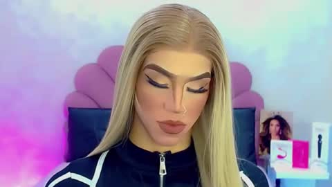 BRIANA online show from March 28, 6:24 am