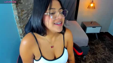 Snapshot of briana_z chatting on November 6, 3:40 am BRIANA online show from November 6, 3:40 am