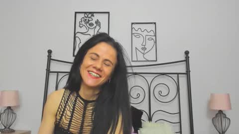 brianaflynt online show from November 3, 9:05 pm