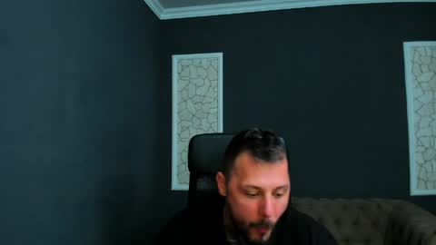 Snapshot of brianhunts chatting on April 17, 5:10 am Brian online show from April 17, 5:10 am