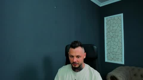 Snapshot of brianhunts chatting on April 29, 4:38 am Brian online show from April 29, 4:38 am
