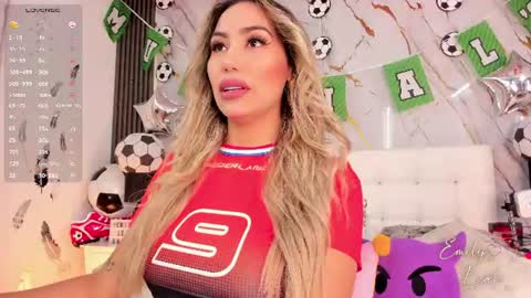 Brianna Ortiz online show from June 25, 3:27 pm