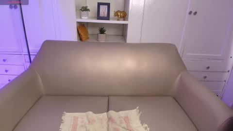Snapshot of brianna_styles chatting on October 10, 2:05 pm brianna_styles online show from October 10, 2:05 pm