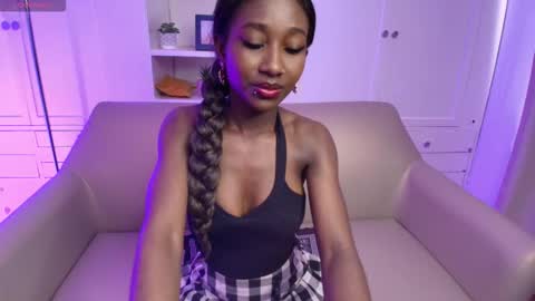 Snapshot of brianna_styles chatting on October 13, 1:55 pm brianna_styles online show from October 13, 1:55 pm