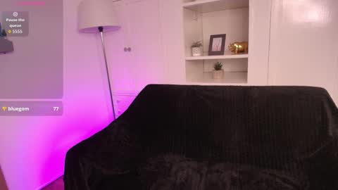 brianna_styles online show from November 1, 1:46 pm