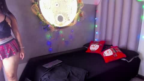 Briana online show from December 19, 4:08 am