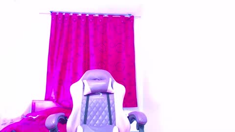 Snapshot of briannabrachho chatting on February 26, 8:26 am briannabrachho online show from February 26, 8:26 am