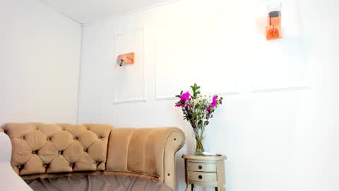 Brianna  online show from February 21, 7:32 pm