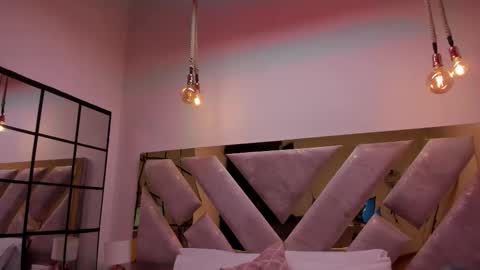 Brianna  online show from December 17, 11:27 am