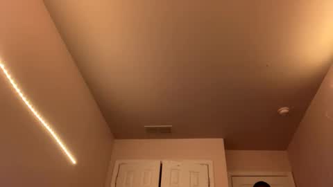 brick280446 online show from February 17, 10:05 pm