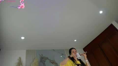    online show from October 3, 1:19 pm