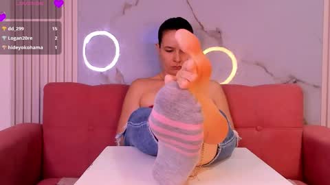    online show from March 22, 12:08 pm