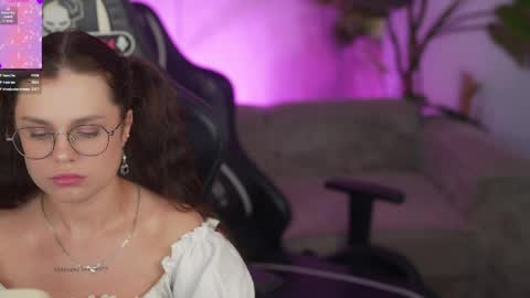 Snapshot of bright_diamonds_054 chatting on May 3, 2:45 pm Diamonds Girls online show from May 3, 2:45 pm