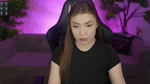 Snapshot of bright_diamonds_054 chatting on May 5, 6:54 am Diamonds Girls online show from May 5, 6:54 am