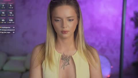 Snapshot of bright_diamonds_054 chatting on May 9, 7:57 am Diamonds Girls online show from May 9, 7:57 am