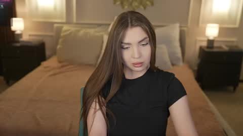 Snapshot of bright_diamonds_054 chatting on May 15, 7:48 am Diamonds Girls online show from May 15, 7:48 am