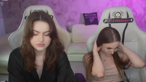 Snapshot of bright_diamonds_054 chatting on May 22, 2:33 pm Diamonds Girls online show from May 22, 2:33 pm