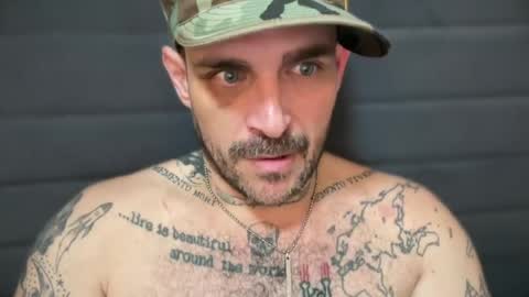 Snapshot of brightbluebrazilianeyes chatting on July 1, 6:04 am Ricardo online show from July 1, 6:04 am