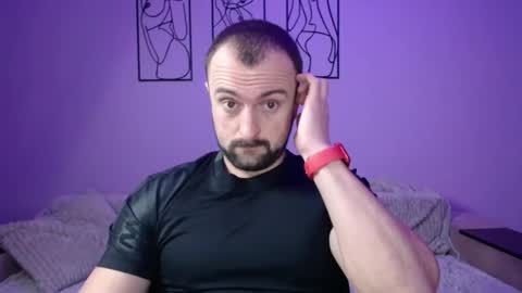 brindlefly69 online show from December 3, 12:16 pm