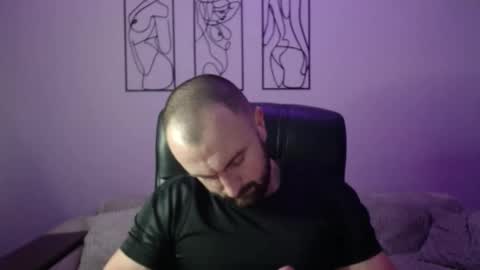 brindlefly69 online show from December 4, 11:41 am