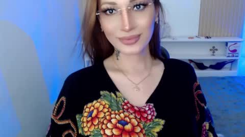 Snapshot of brinnababe_01 chatting on January 2, 5:46 am brinna online show from January 2, 5:46 am