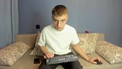 bristlebback online show from September 18, 6:10 pm