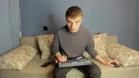 bristlebback online show from October 14, 4:30 pm