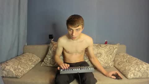 bristlebback online show from November 14, 6:28 pm