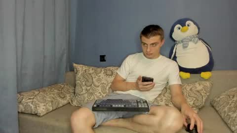 Snapshot of bristlebback chatting on June 19, 2:54 pm bristlebback online show from June 19, 2:54 pm