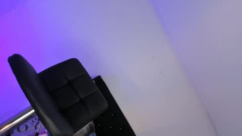 Snapshot of britannyxhorny chatting on February 25, 1:39 pm britannyxhorny online show from February 25, 1:39 pm