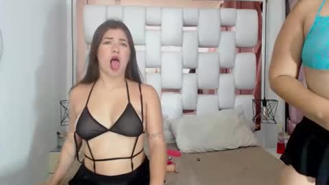 BritanyANDmelany online show from September 9, 2:49 pm