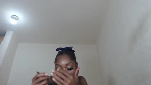 britanylee 01 online show from February 3, 6:22 am