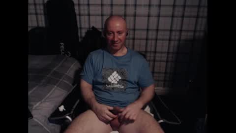 Snapshot of britguy_uk chatting on January 15, 1:45 am Lemee Joinyuu online show from January 15, 1:45 am
