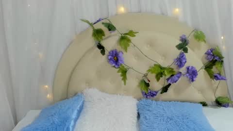 Brithany Rousee online show from January 8, 12:15 pm